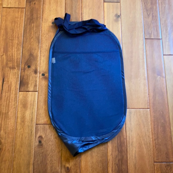 Pop up mesh hamper - Picture 3 of 5